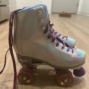 Angel’s Skates 
Purple Rain Size 7